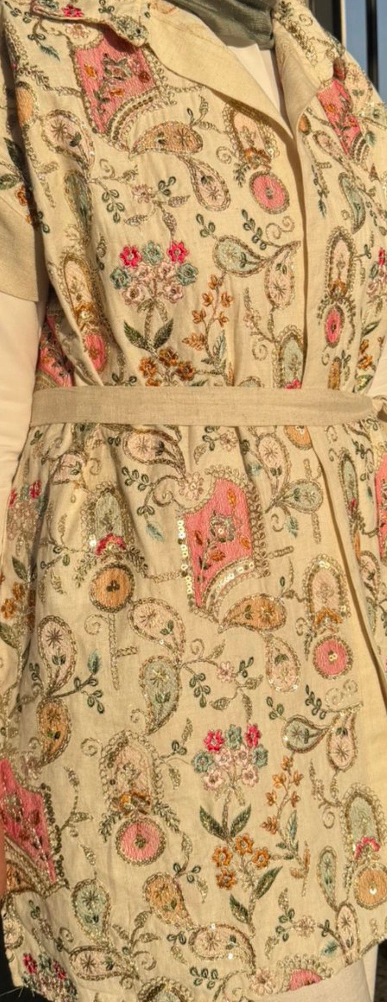 Embroidery Beige Vest